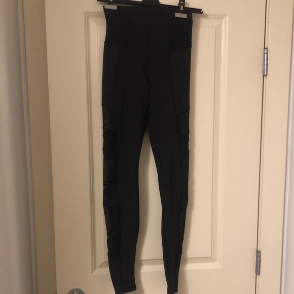 Lululemon Sheer/Cutout leggings. No longer sold! - Picture 2 of 5